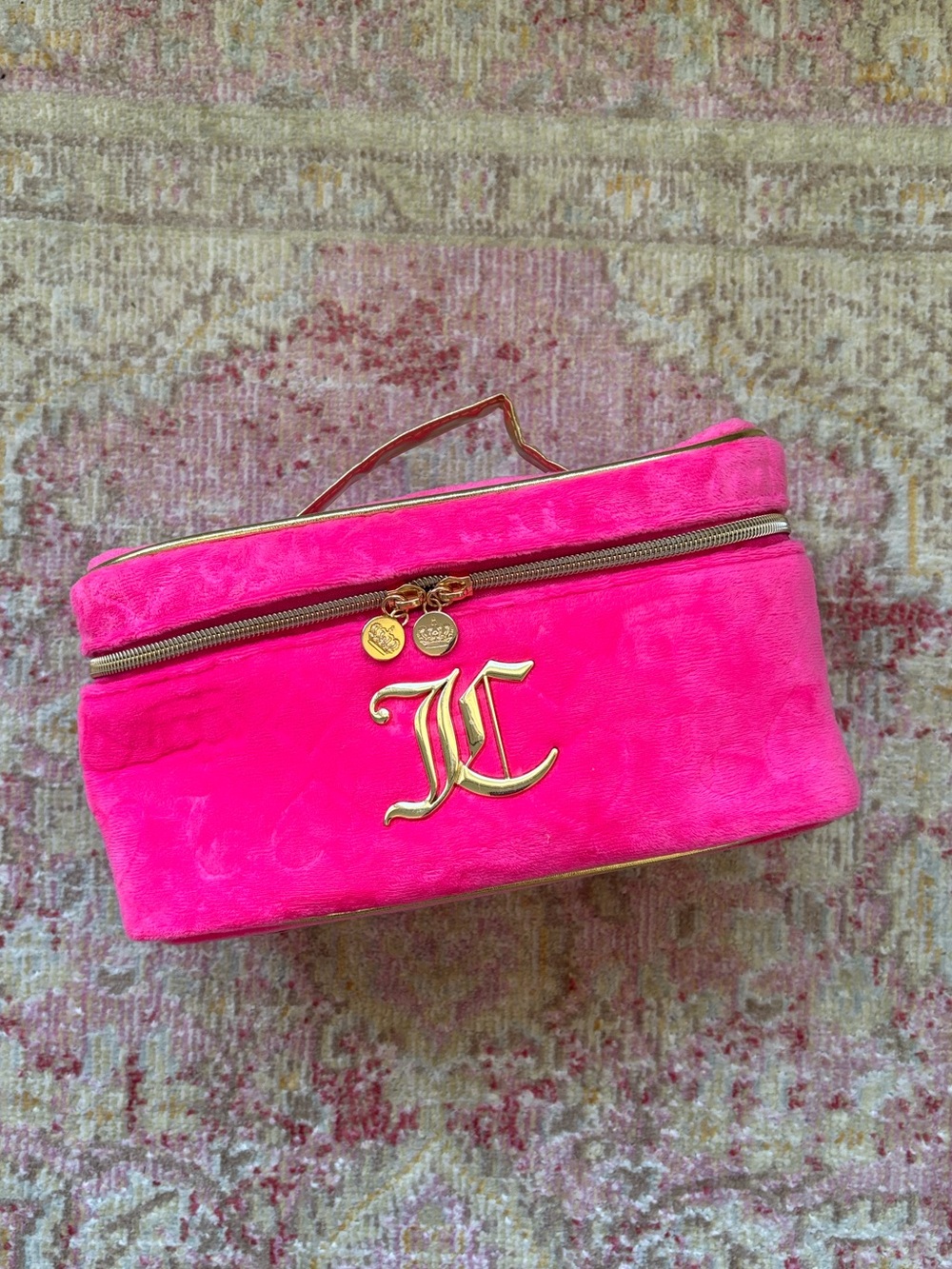 NWOT Juicy Couture \\ makeup bag
